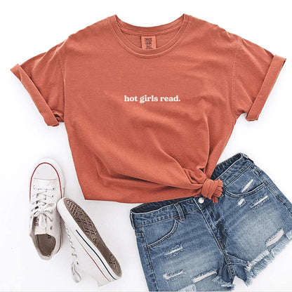 Hot Girls Read T-shirt